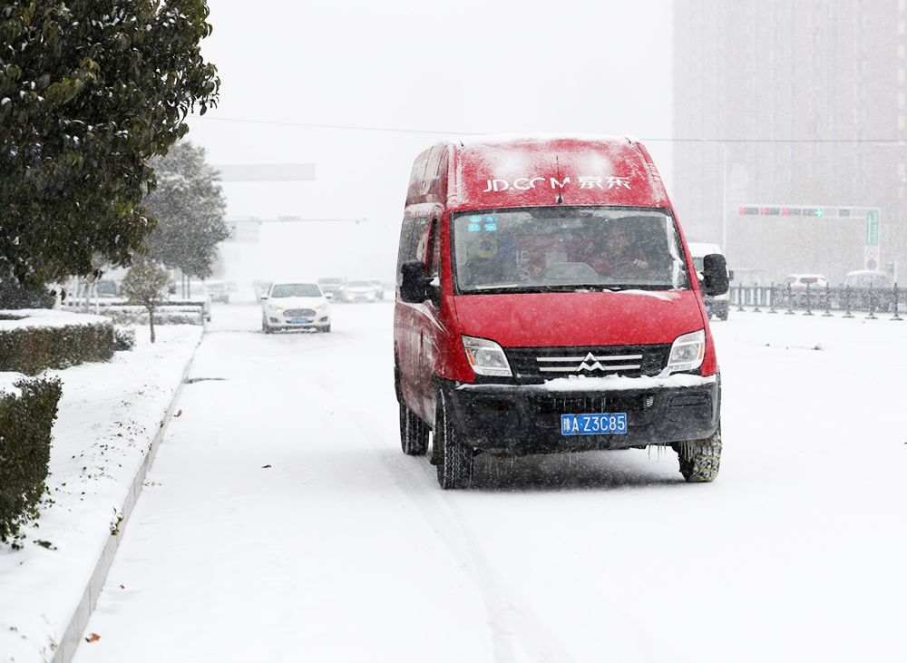 京东物流全年无休配送_京东物流春节送货_京东春节期间送货吗