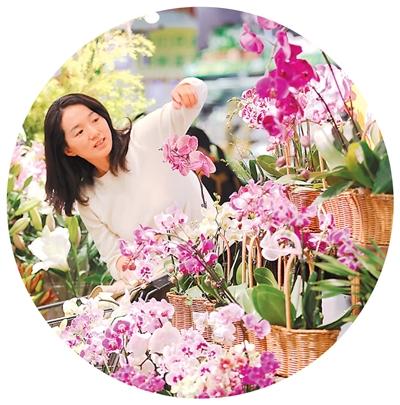 2025年双11消费数据亮眼_AI导购技术应用_2025淘宝双十一预售