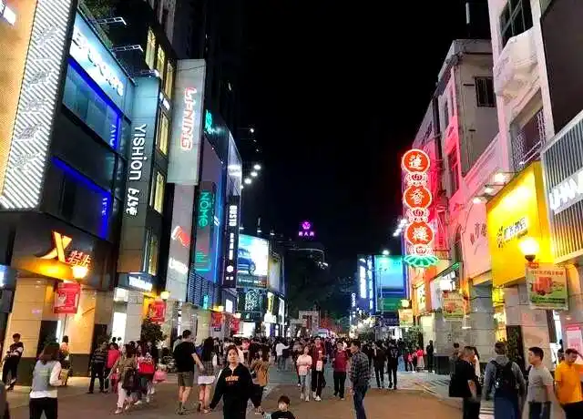 阿里电商崛起背景_平台发展与挑战_阿里电商